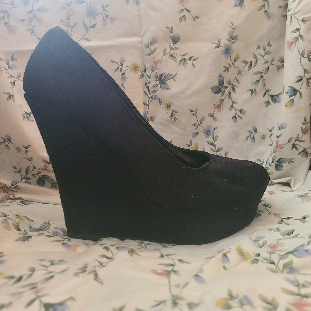 Used-2/$20- black platforms size 8